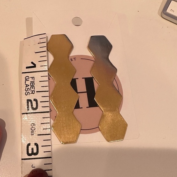 Super cool gold earrings… fun shapes. Pierced - Picture 3 of 5